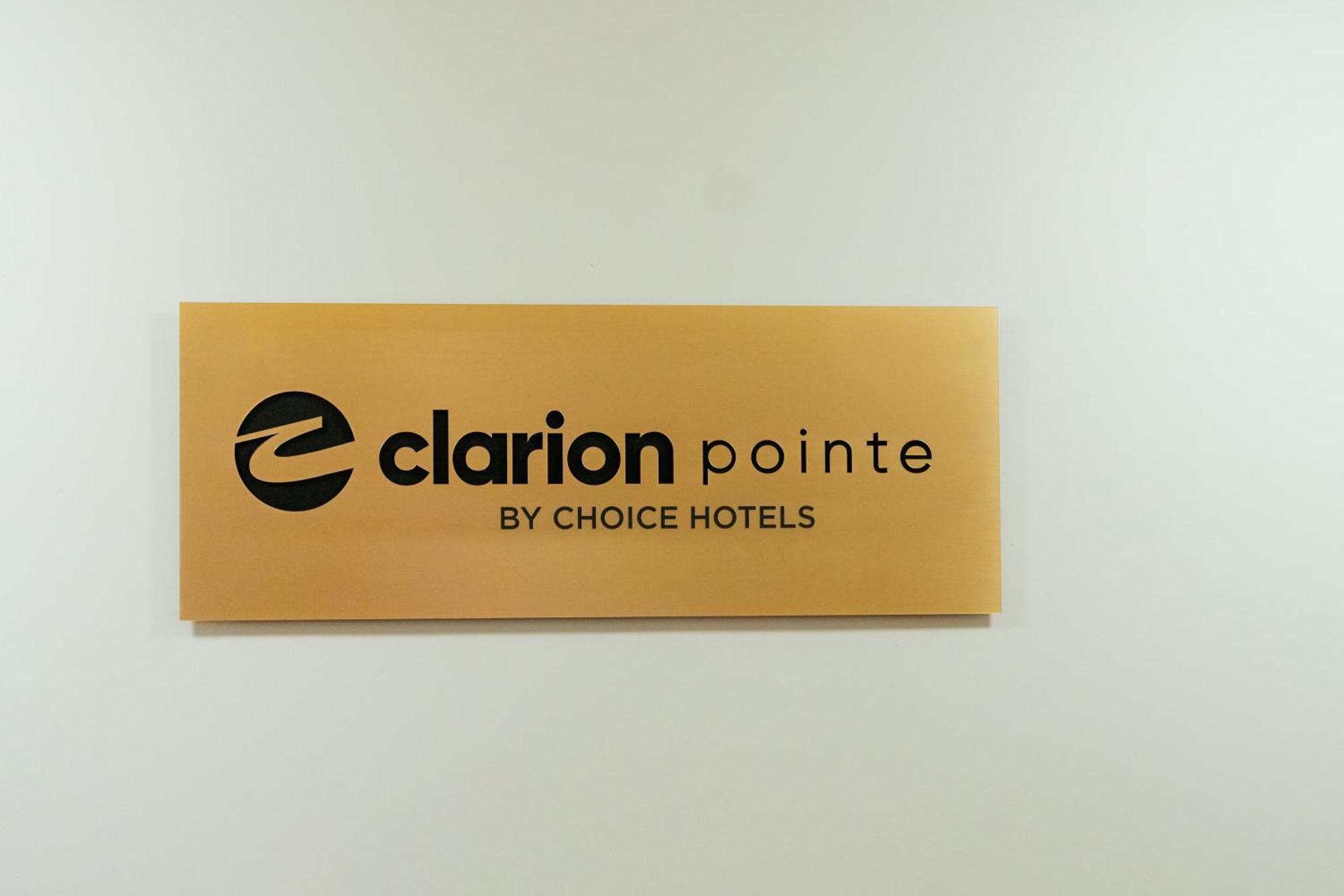 ホテル Clarion Pointe-Dillard Near Blue Ridge Mountains エクステリア 写真